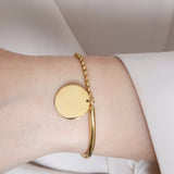 GRAVURE COLLIER ATTACHANTE