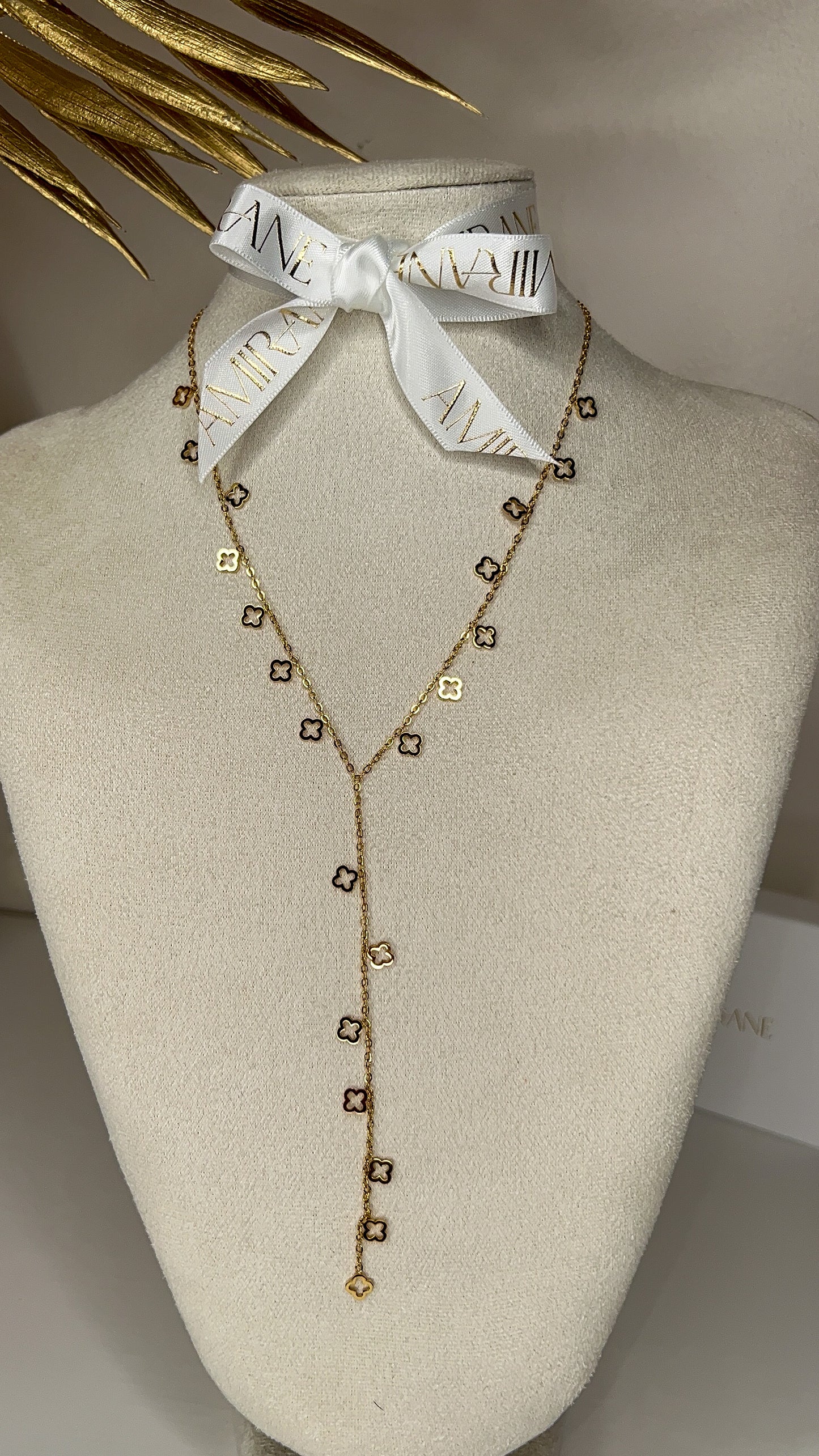 COLLIER KAMAR